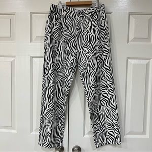 Brand New with tag Forever 21 Zebra Print Denim Pants in size 29